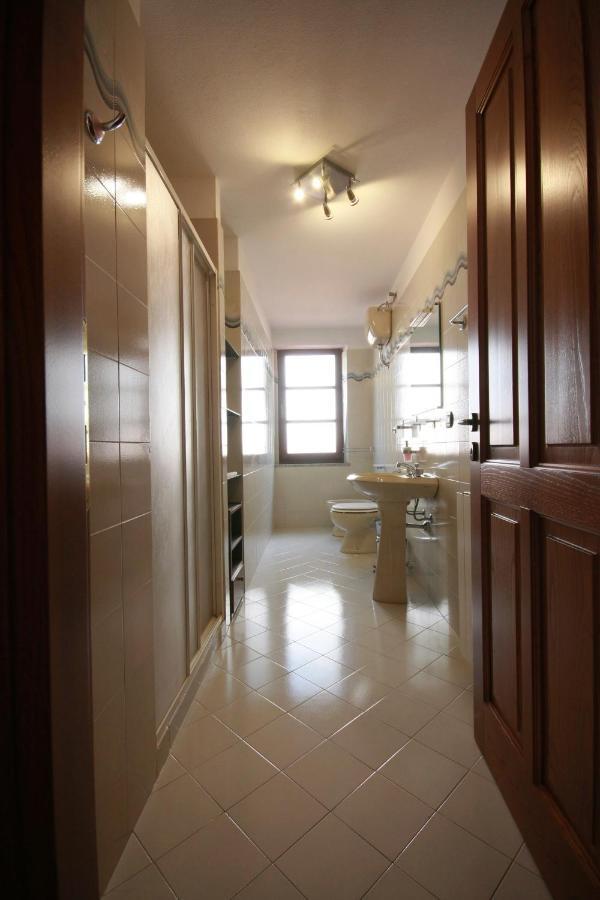 B&B Linu Ruiu Santu Lussurgiu Buitenkant foto